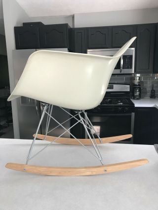 1x - - WHITE - HERMAN MILLER - Eames Shell CHAIR ROCKER 7