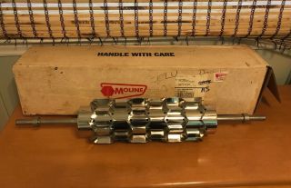 Vintage Moline Duluth Commercial Hexagon Roller Bakery Biscuit Donut Cutter 30 "