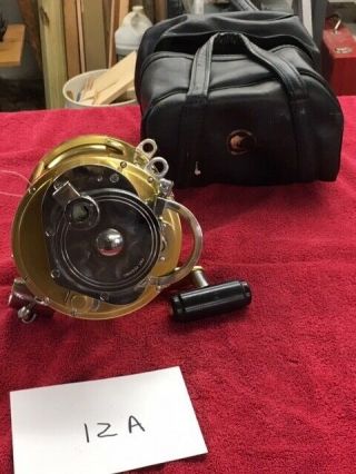 Vintage Fin Nor 12A fishing reel.  Stored for 20 years in Fin Nor bag. 2
