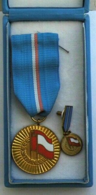 After Ww2 Poland Polish - Russia Friendship Medal,  Miniature,  Box - Rare