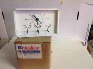 Vintage Frigidaire Cookmaster Clock Timer 9957132.  Box45 & 52