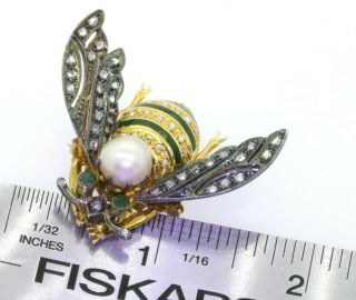 Vintage heavy 18K gold 1.  10CTW diamond/emerald & 8.  8mm pearl fly/insect brooch 2