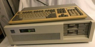 Vintage 1984 Ibm 5170 Personal Desktop Computer (no Hard Drive)