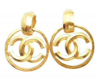 Chanel Vintage Gold Plated Round Cc Large Earrings As Seen On Doutzen Kroes