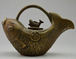 Asia Collectible Decorated Old Handwork Copper Carving Fish Bring Coin Tea Pot