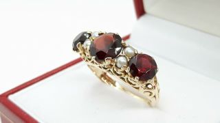 Vintage 9ct Yellow Gold Garnet and Pearl Ring 3