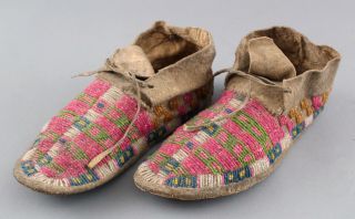 Antique 19thc South Western Native American Indian Hand Sewn Beaded Moccasins