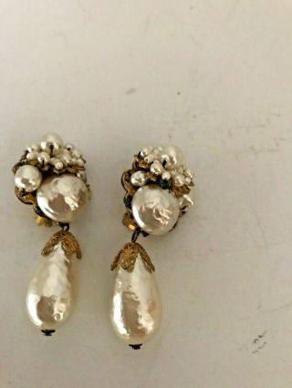 VINTAGE MARIAM HASKELL PEARL EARRINGS CLIP - ON WITH FAUX PEARLS & GOLDTONE MEATAL 5