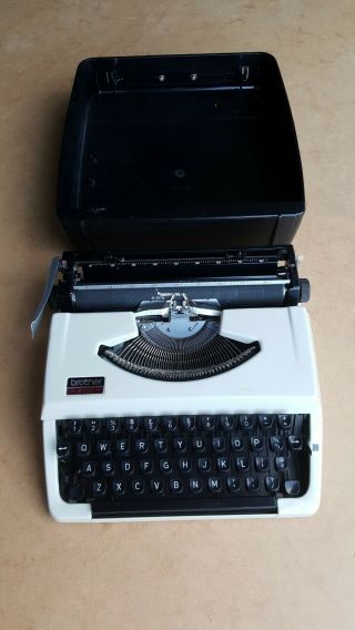 Vintage Brother 210c Typewriter Portable Precision Built With Case