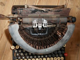 Vintage typewriter Columbia bar lock no14 for restoration rare with case lid 3