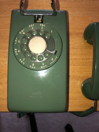 Vintage Model 228 Bell Systems Wall Telephone In Rare Avocado Color 4 - 77