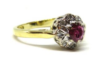 18ct Yellow Gold Ruby 0.  33ct & Diamond Cluster Engagement Ring SIZE K.  5 VINTAGE 4