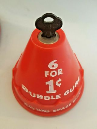 VTG Ring Ding Spaceship 1 Cent Bubble Gum Machine with Key Brillion Wisconsin 9