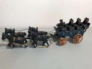Vintage Cast Iron Horse Drawn Amish Carriage Toy With 4 Horses 7 Figurines