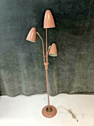 Mid Century Modern Pole Floor Lamp Light Pink Metal Retro Cone Vintage 60s 19918