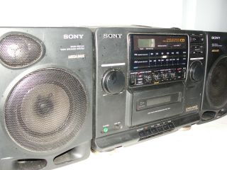 Vintage Sony CFD - 510 AM/FM Radio Cassette Recorder CD Player 2