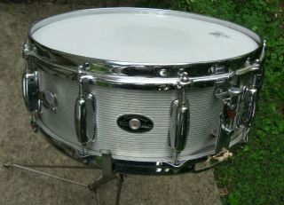 Slingerland Ten Lug Vintage Snare Drum Aluminum 1970s.  Wow