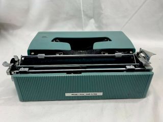Vintage 1960’s Olivetti Underwood Lettera 32 Typewriter Blue Black Case Italy 6