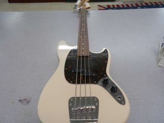 Fender Japan Mustang 4 - String Bass Guitar Vintage White