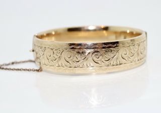A Stunning Heavy Vintage 1/5th 9ct Gold Metal Core Engraved Bangle 13295