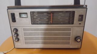 Vintage Soviet Russian USSR Radio SELENA TYPE B 216 LW AM FM 5SW 6