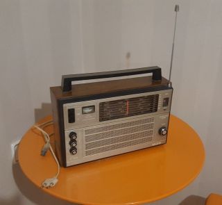 Vintage Soviet Russian USSR Radio SELENA TYPE B 216 LW AM FM 5SW 8