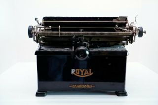 Vintage 1910’s Royal Model 10 Typewriter 6