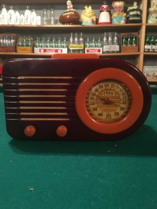 Vintage Fada Model 1000 Catalin Bullet Radio