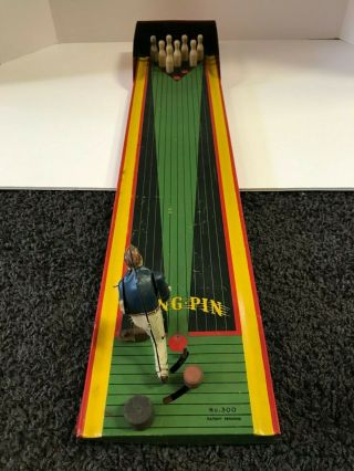 Vintage Baldwin Toys King Pin Tin Litho Bowling Game With Wooden Pins No.  300
