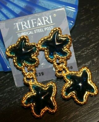 WONDERFUL TRIFARI TM SIGNED 2 1/2 INCH BLUE LUCITE STARFISH PIERCED EARRINGS 4