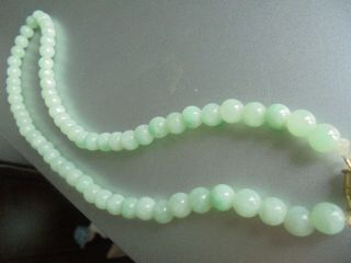 Chinese Vintage Green Jadeite Jade Bead Necklace