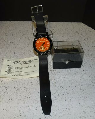 VTG Aqua - Lung 7027 - 00 Aquarius Depth Gauge Orange Face Silicone U.  S.  Divers Co. 8