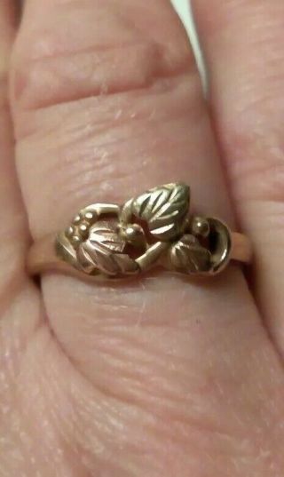 10k Black Hills Gold Leaf Band Ring Size 7.  Great Vintage.