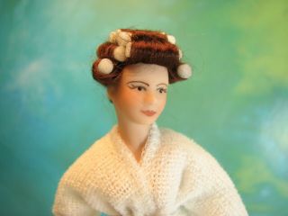 Dollhouse Miniatures Lady With Curlers & Whitebathrobe Artisan 1/12