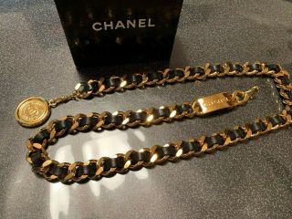 Auth Chanel Vintage Gold & Black Leather Chain Belt Coco Mark Full L34.  2 "
