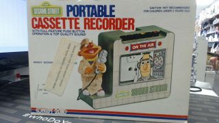 VINTAGE Sesame Street Portable Cassette Recorder 1977 Ernie w/ Box 2