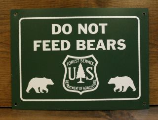 Us Forest Service Vintage Do Not Feed Bears Metal Sign Trail Camping Camp Decor