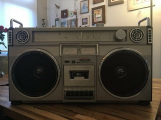 Crown Csc 850f Stereo Boombox In Shape Vintage