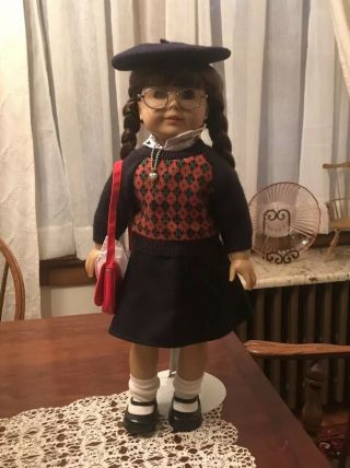 Early,  Retired Molly American Girl Pleasant Company Doll Pristine