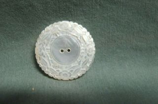 ANTIQUE CHINESE MOTHER OF PEARL GAMING COUNTERS CHIP. . 2