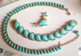 Vintage Signed Crown Trifari Turquoise Blue Necklace Bracelet Seal Brooch Set