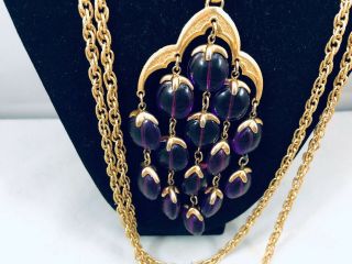 VTG.  CROWN TRIFARI GRAPE/PURPLE LUCITE WATERFALL 3 - CHAIN NECKLACE 3