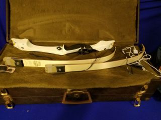 Vintage Hoyt Pro - Medalist Td With Vintage Gundello Case,  Bows And Accessories