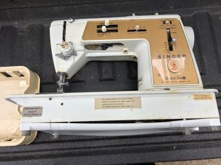 Vintage Singer Golden Touch And Sew Sewing Machine Deluxe Zig - zag Model 620 7