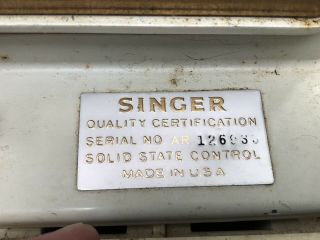 Vintage Singer Golden Touch And Sew Sewing Machine Deluxe Zig - zag Model 620 8