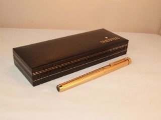 Vintage Sheaffer Targa Gold Plated Fountain Pen - Model 1005 - Nr & Boxed