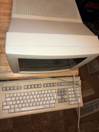 DEC Digital VT510 - A2 Vintage Terminal with LK461 - A2 Keyboard 3