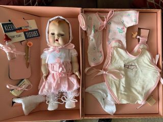 Vintage Tiny Tears Doll In Travel Case With Accessories - Danbury