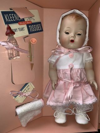 VINTAGE TINY TEARS DOLL IN TRAVEL CASE WITH ACCESSORIES - DANBURY 2