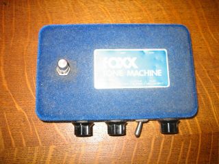 Vintage Foxx Tone Machine Fuzz Box Octave Sustain Pedal 1972 1 Owner